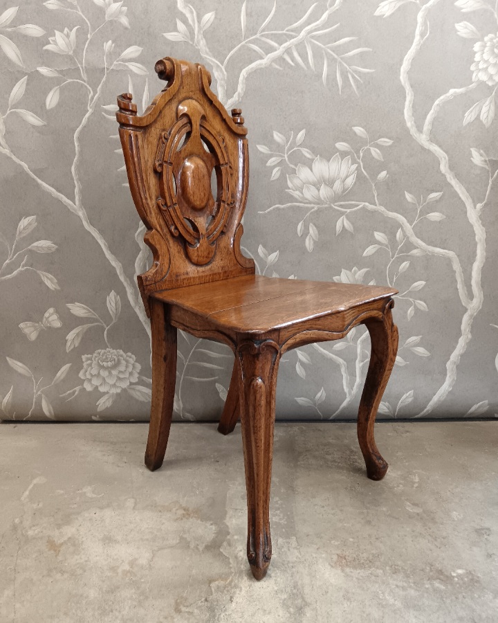 Antique Hall Chair (3).jpg
